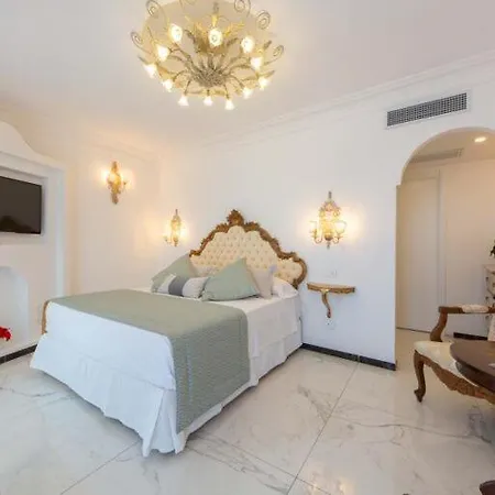 Amalfi Coast Hotel 3*